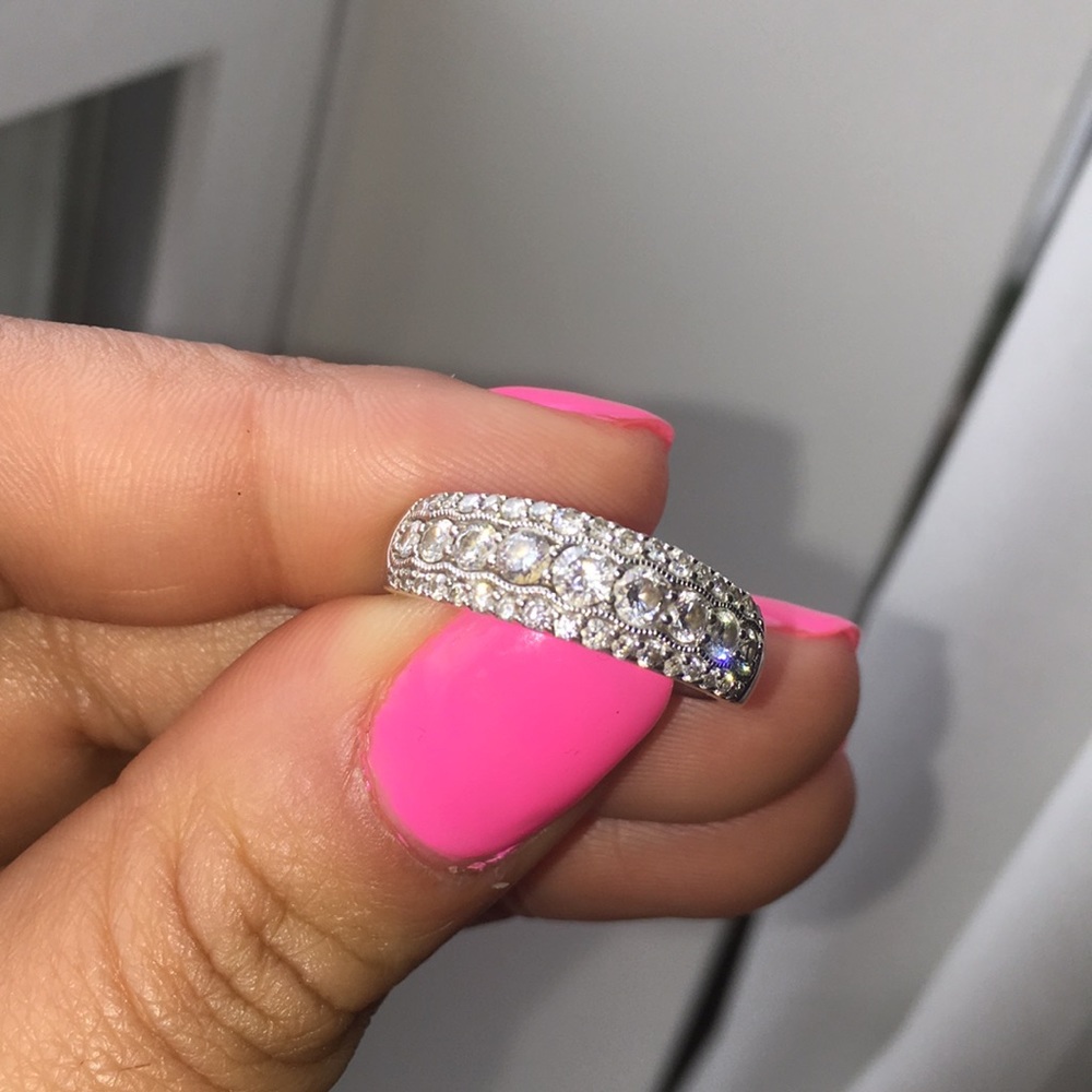 14k White Gold Unisex Diamond Band size8